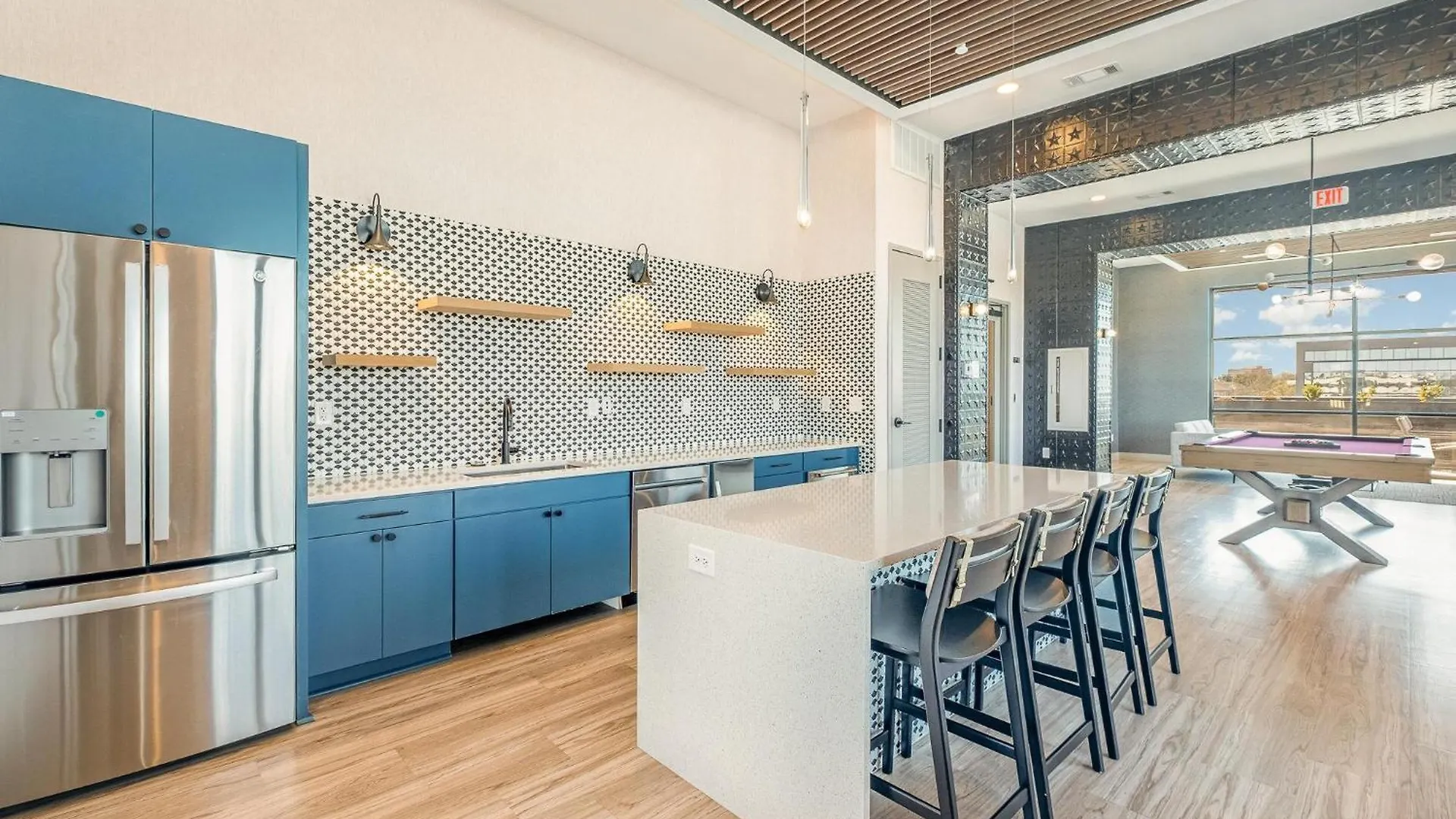 Vila Acoustic Anthem-2 Units-Pool & Gym-In Music Row Nashville